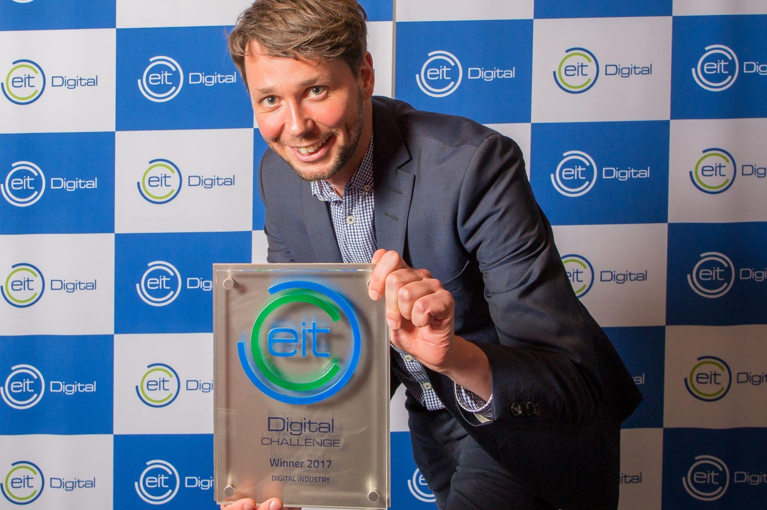  width=