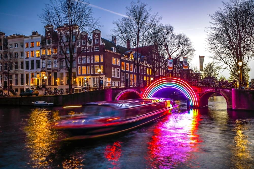 In Amsterdam for this Holiday season? These apps from Dutch startups could be very useful for you