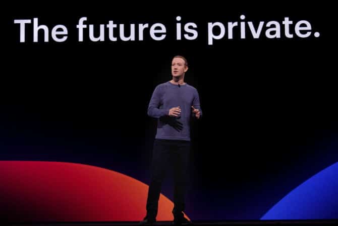 Facebook pushes ahead AR smart glasses development by partnering with Ray-Ban’s parent company Luxottica