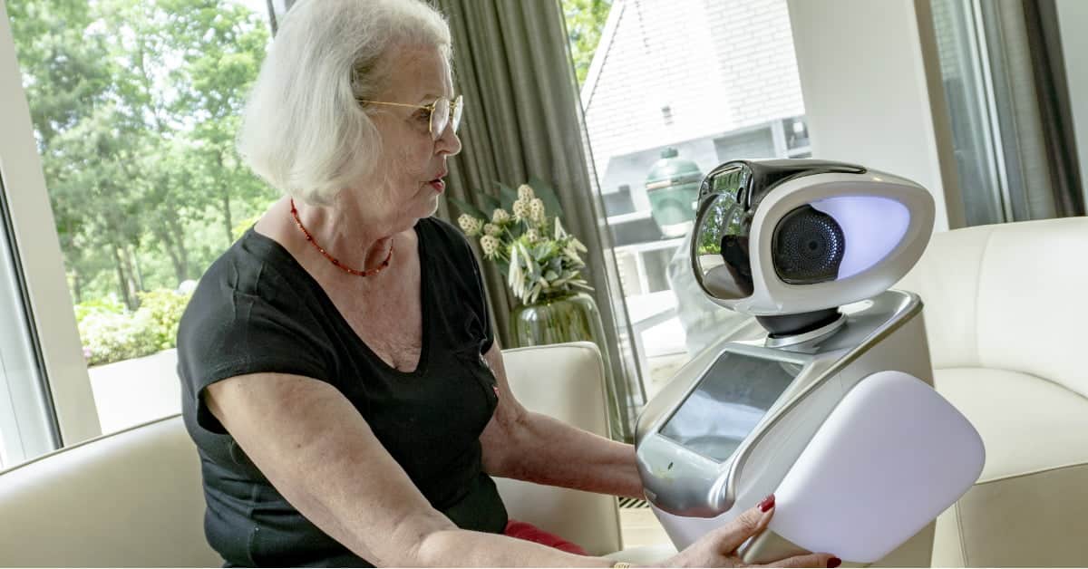 Meet Sara at EIT Digital Innovation Day in Dec'19: The robot colleague that will offer elderly care in hospitals