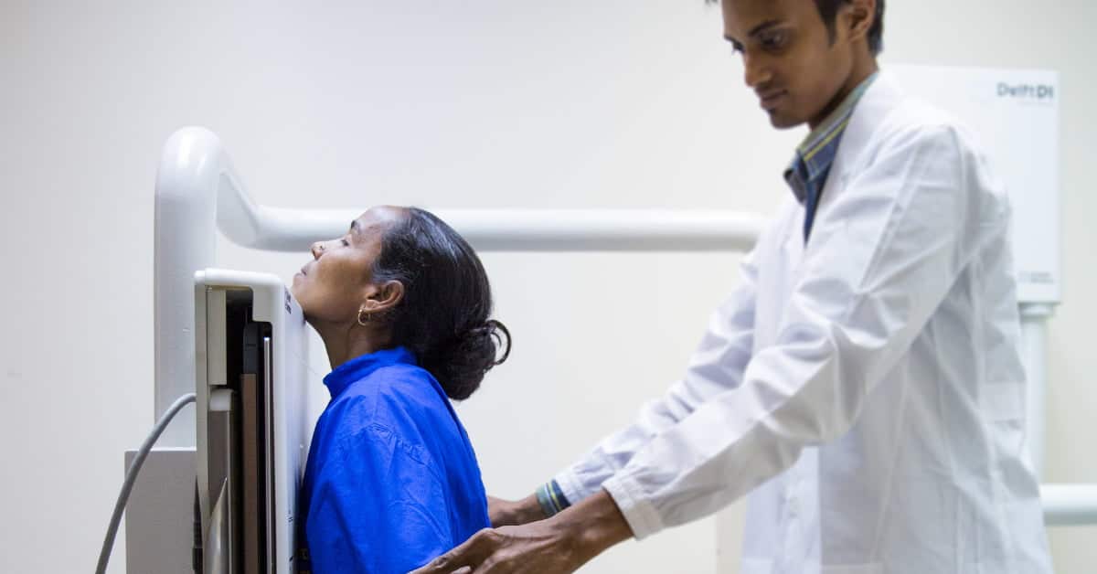 COVID-19 catch-up: New AI tool detects affected lung tissue by analysing X-Ray images