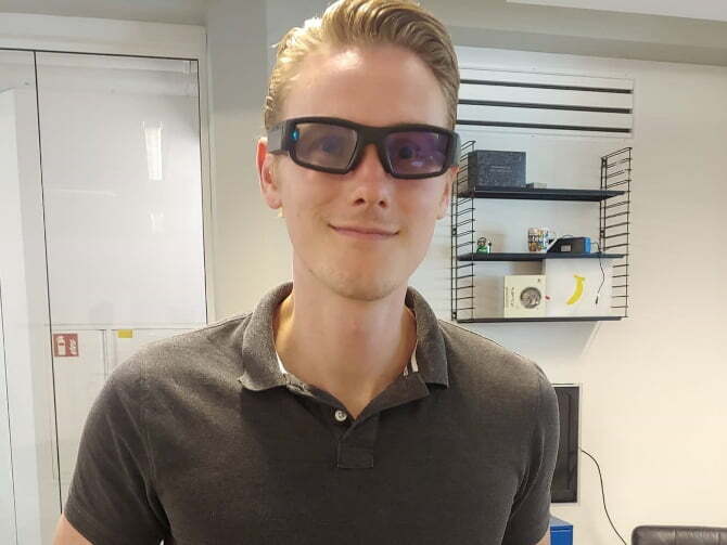 With this software you can see meeting notes in any language via an AR glass