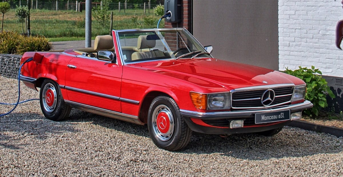 This Belgian Dutch startup retrofits classical Mercedes' with electrical 'engines'
