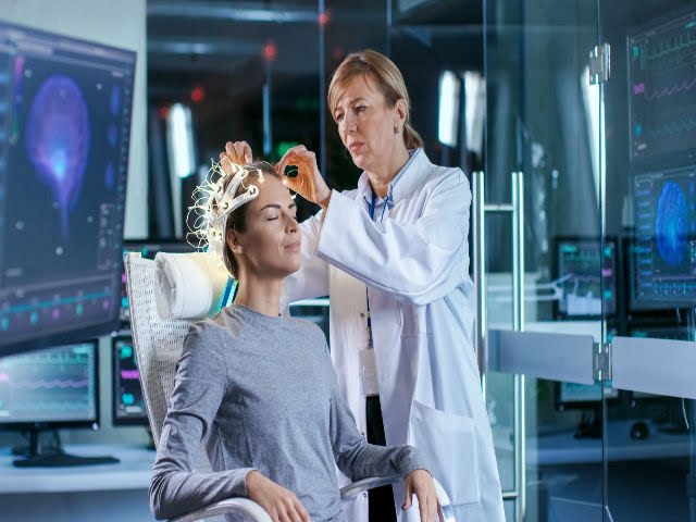Eindhoven-based startup gets investment to develop a smart wearable to cure sleep disorders