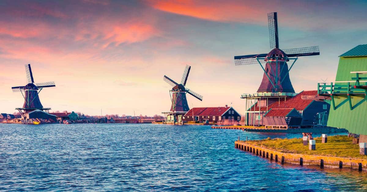 Meet the Amsterdam energy startups that raised €1M or more in 2024; 11 of them are hiring right now