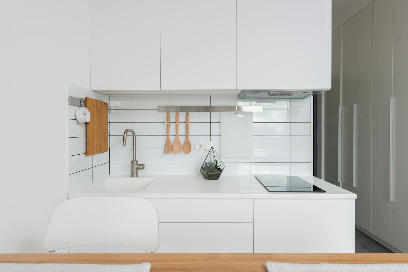 clean kitchen counter