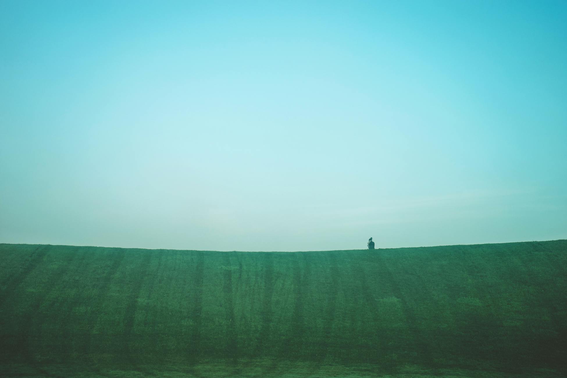 Quote by Carl Jung: Loneliness does not come from having no people around you, but from being unable to communicate the things that seem important to oneself