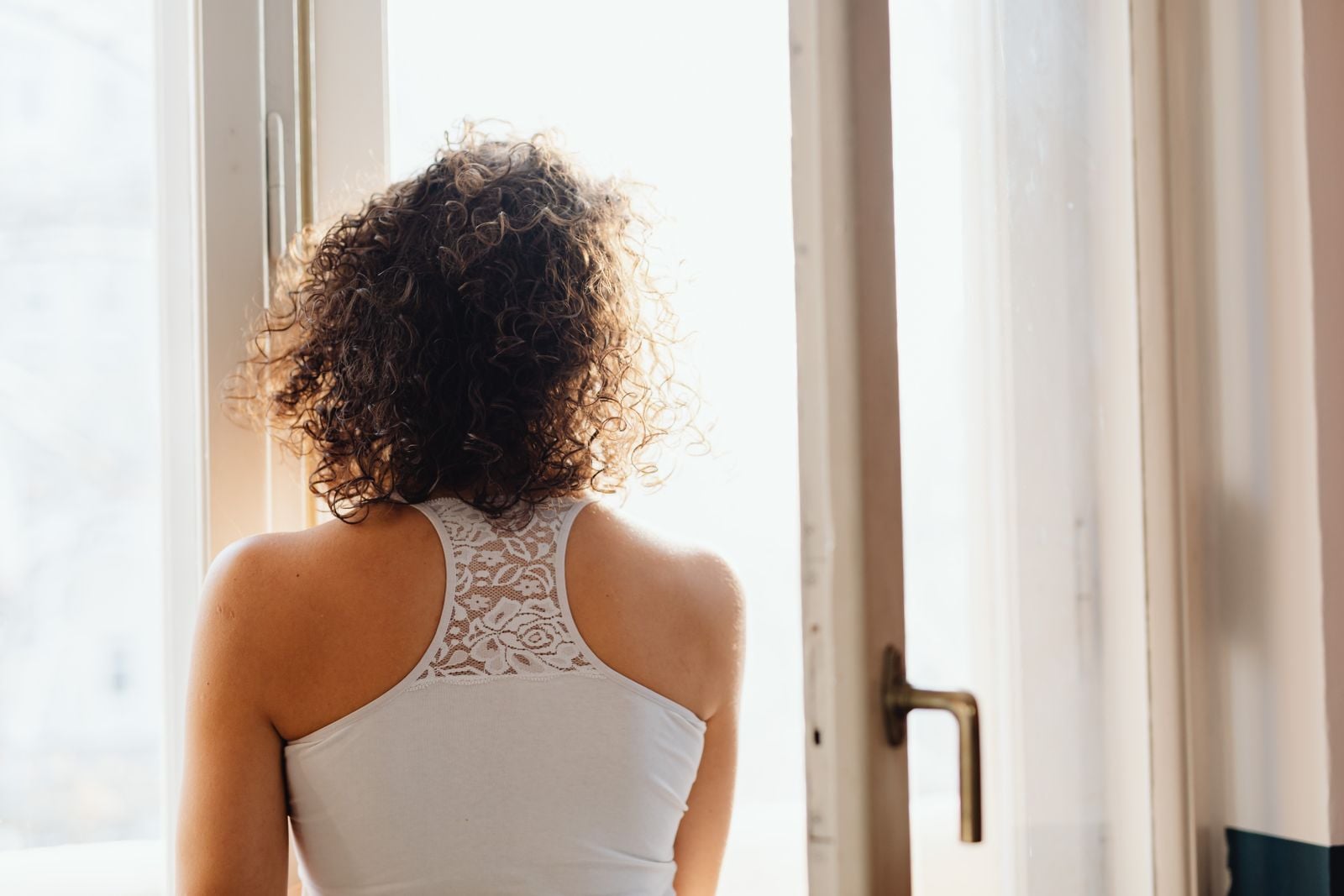 Nobody talks about why some adults find weekends harder than weekdays, and it isn't loneliness or lack of plans, it's that structure was the thing keeping them from noticing how much of their life runs on momentum