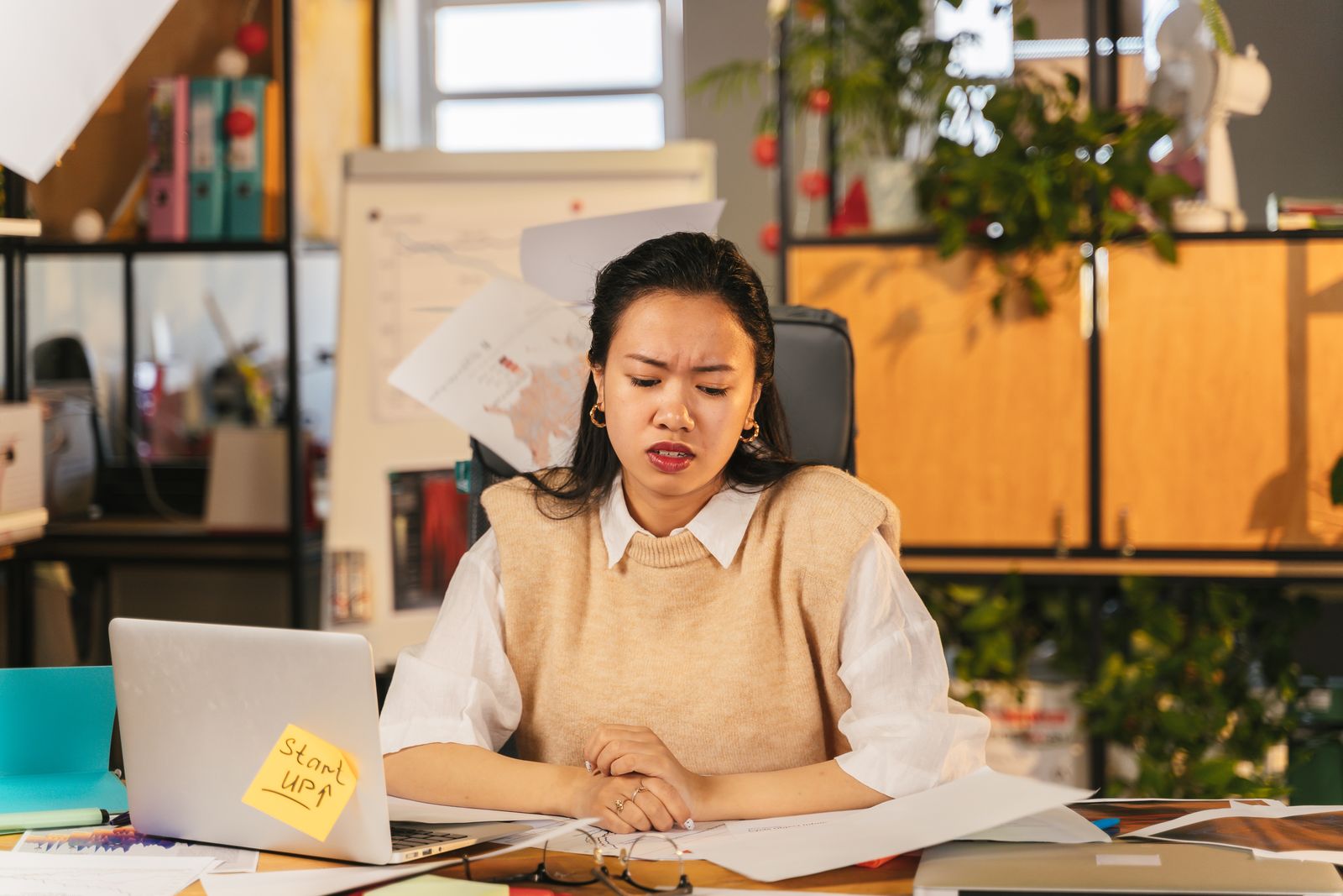 The agentic AI rollout has a contradiction at its core: the same software that vendors call a colleague is, in controlled studies, making the humans around it measurably worse at their jobs