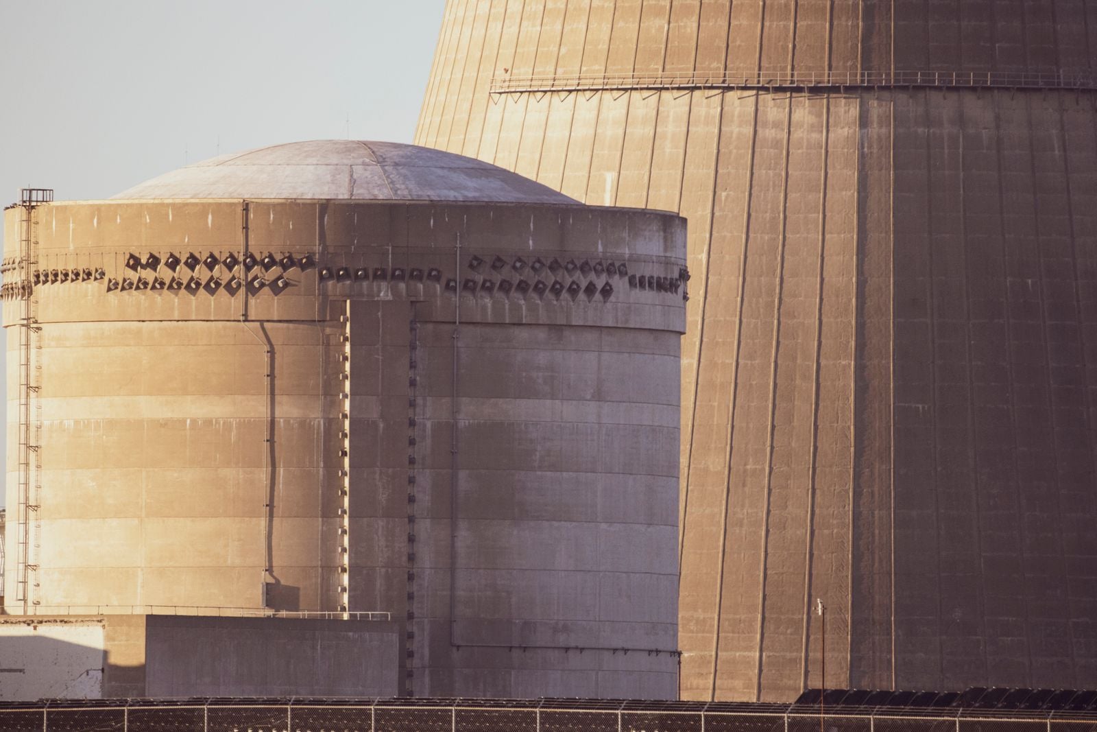 US hits Iranian nuclear site as Hormuz shipping stalls and troop deaths mount