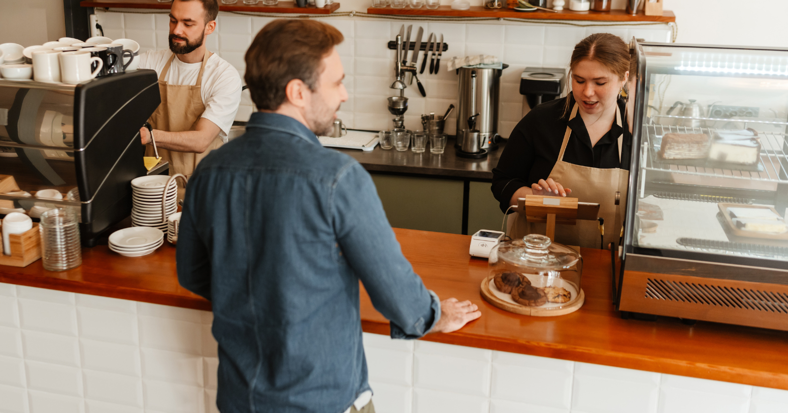 Psychology says people who say 'please' and 'thank you' without thinking twice usually learned it so early and so thoroughly that politeness stopped being manners and became something closer to instinct, like breathing out before breathing in